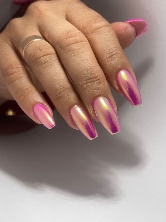 Iconic nails 